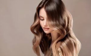Scopri di più sull'articolo Shatush: Scopri l’Arte del Sfumato Perfetto nei Capelli!